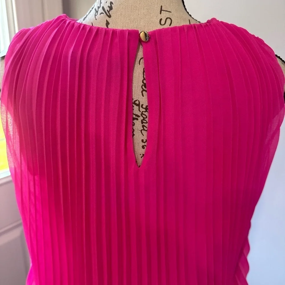 🌷🌷 Women’s Pink Sleeveless Pleated Georgette Blouse - NWT - Size XS🌷🌷